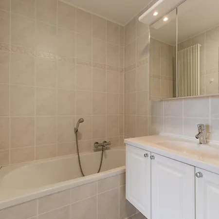 Luxury 2-bedroom With Stunning Sea View T207 *